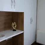 Villa A B I *